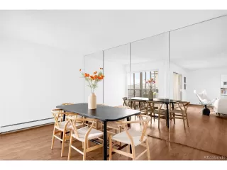 Photo #5: 8987956 Listing