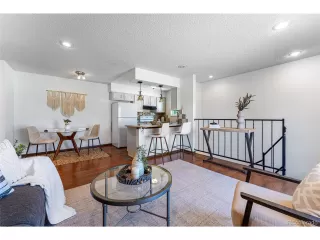 Photo #4: 8988202 Listing