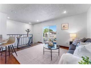 Photo #5: 8988202 Listing