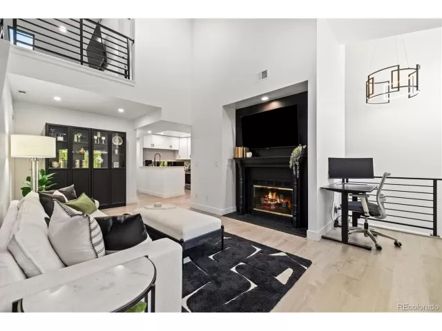 MLS: 8988502 Condo For Sale