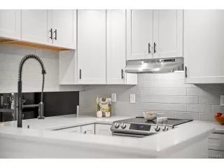 Photo #6: 8988502 Listing 