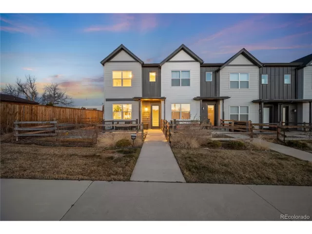 MLS: 8995436 Condo For Sale