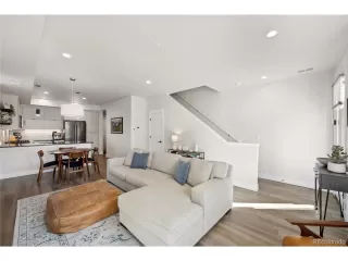 Photo #5: 8995436 Listing 