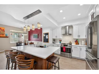 Photo #5: 8996301 Listing