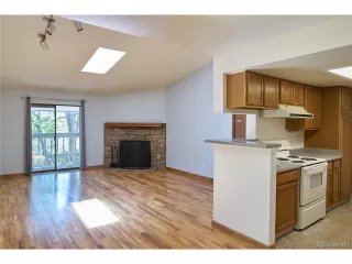 Photo #5: 8998560 Listing