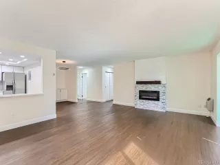 Photo #6: 8998628 Listing