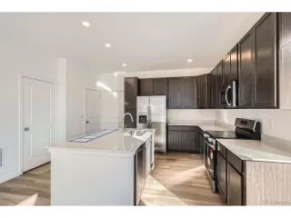 Photo #5: 9005330 Listing