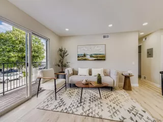 Photo #4: 9010827 Listing 