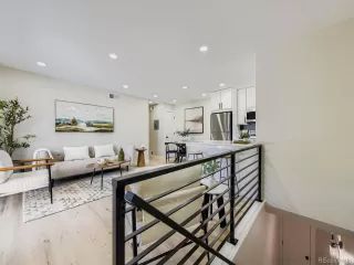 Photo #6: 9010827 Listing 