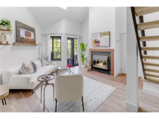 Photo #6: 9018290 Listing