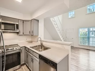 Photo #5: 9019495 Listing