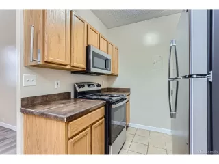 Photo #5: 9019596 Listing