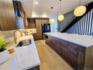 Photo #5: 9022054 Listing