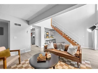 Photo #3: 9023000 Listing