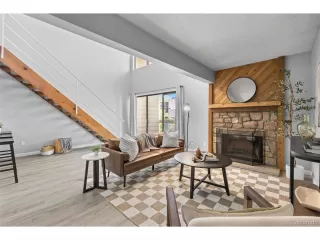 Photo #6: 9023000 Listing