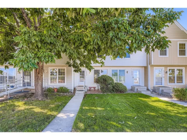 MLS: 9024263 Condo For Sale