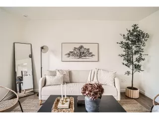 Photo #6: 9025241 Listing 