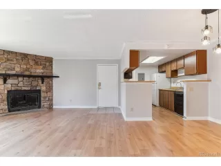 Photo #4: 9025374 Listing