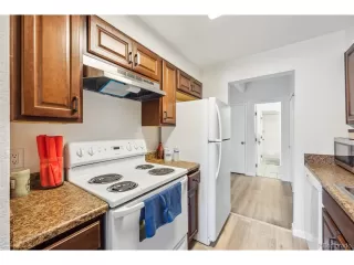 Photo #4: 9029819 Listing