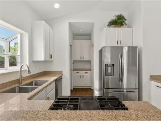 Photo #5: 9029911 Listing 