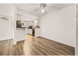 Photo #6: 9029963 Listing 