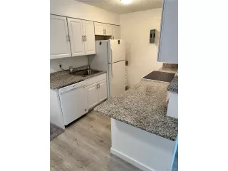 Photo #6: 9035013 Listing 