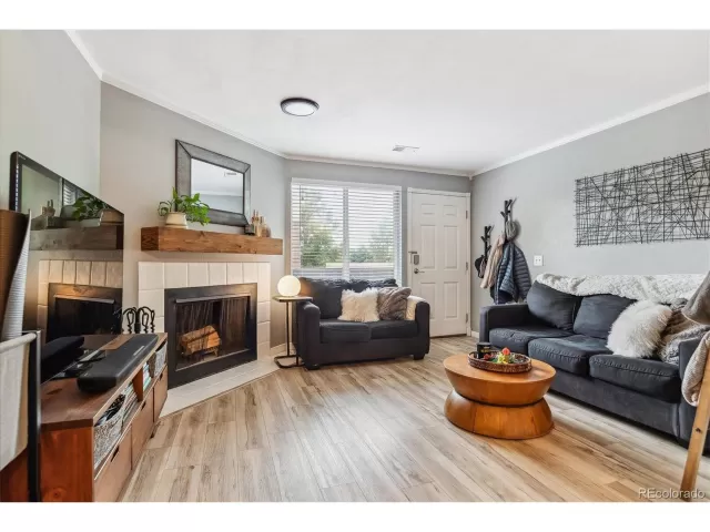 MLS: 9035778 Condo For Sale