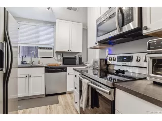 Photo #5: 9035778 Listing