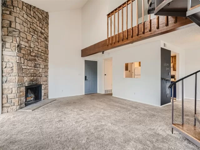 MLS: 9036472 Condo For Sale