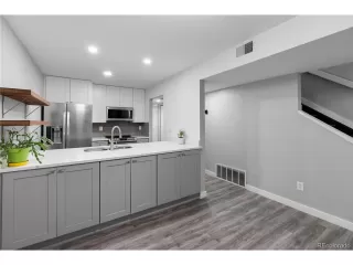 Photo #4: 9037491 Listing 