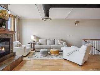 Photo #5: 9037553 Listing