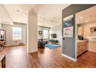 Photo #4: 9039282 Listing 