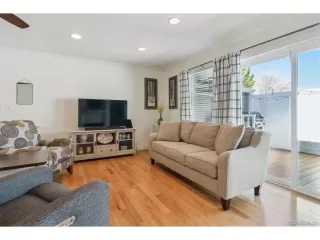 Photo #6: 9040251 Listing