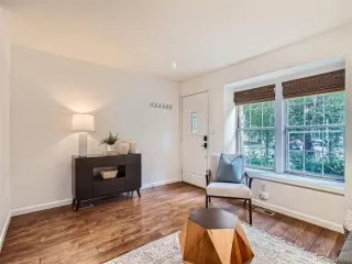 Photo #6: 9041679 Listing