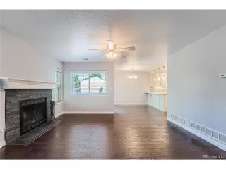 Photo #6: 9042127 Listing