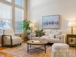 Photo #6: 9045429 Listing