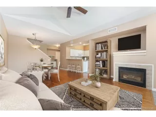 Photo #4: 9046178 Listing