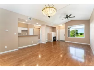 Photo #6: 9046178 Listing