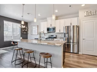 Photo #5: 9048828 Listing