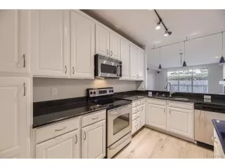 Photo #6: 9048891 Listing 