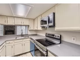 Photo #4: 9049459 Listing 