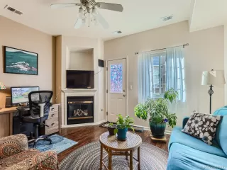 Photo #4: 9050427 Listing