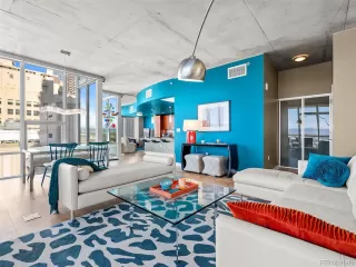 Photo #6: 9055085 Listing