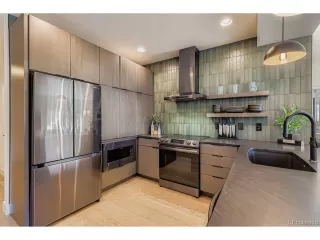 Browse active condo listings in TOWER ON THE PARK