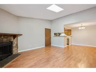 Photo #4: 9056702 Listing