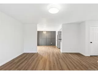 Photo #5: 9059490 Listing