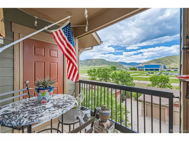 MLS: 9060986 Condo For Sale