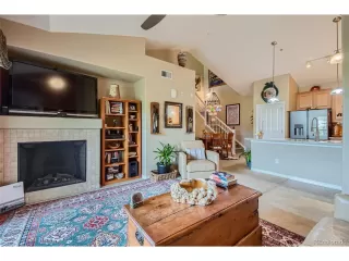 Photo #4: 9060986 Listing