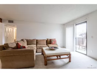 Photo #6: 9061640 Listing