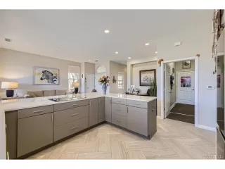 Photo #5: 9062269 Listing